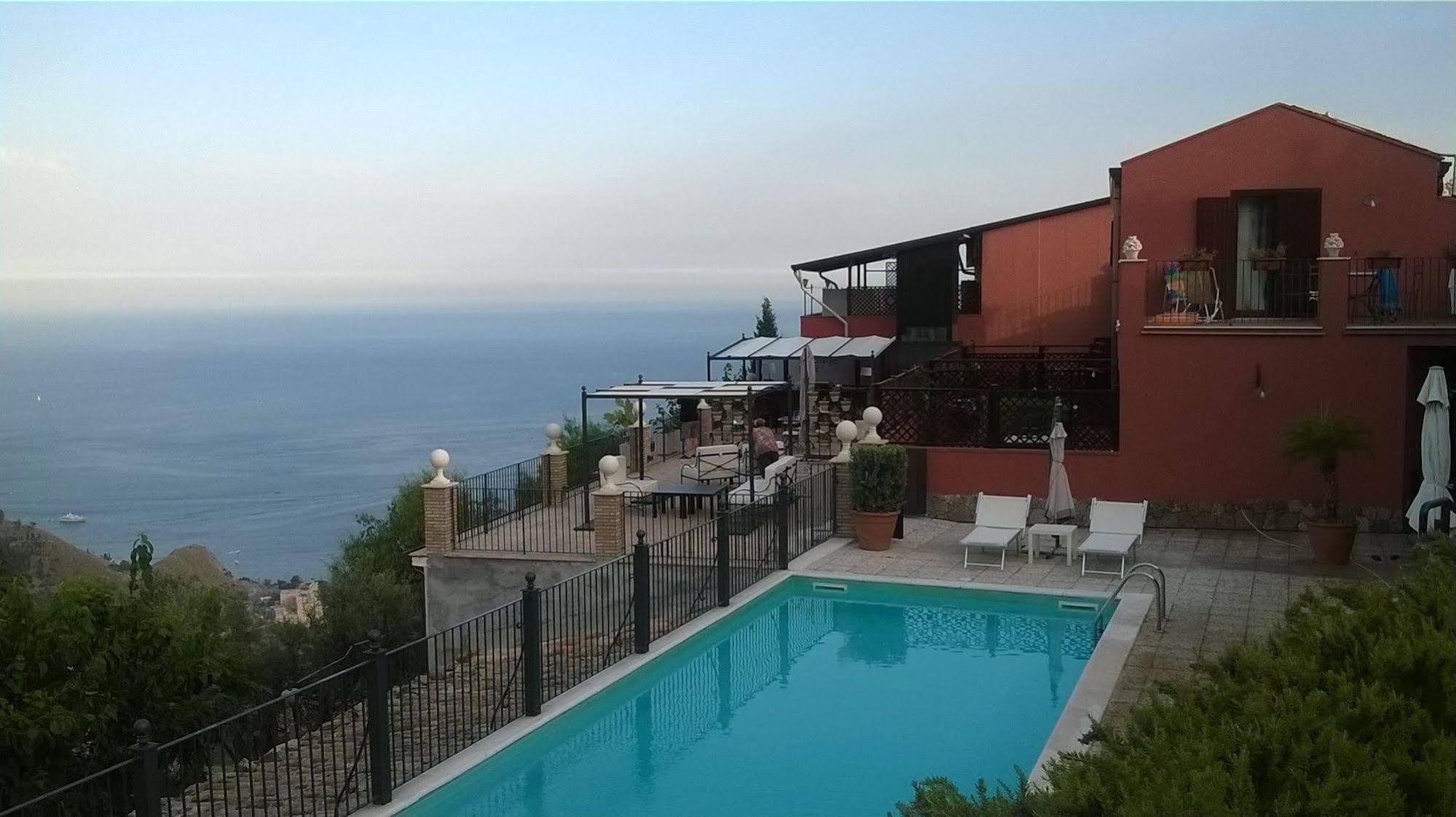 Il Casale Di Caterina Hotel ตาออร์มินา ภายนอก รูปภาพ