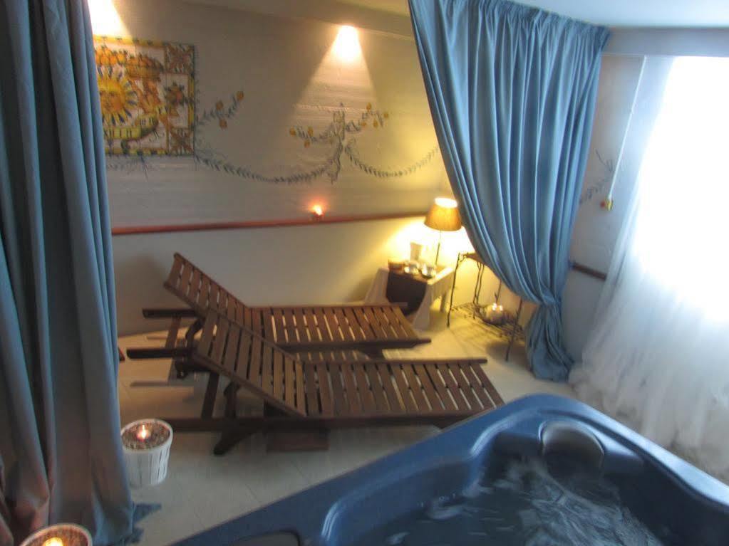 Il Casale Di Caterina Hotel ตาออร์มินา ภายนอก รูปภาพ