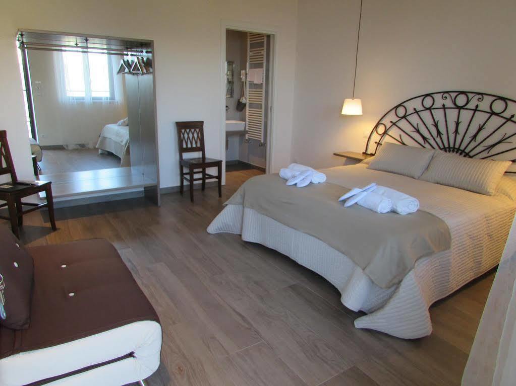Il Casale Di Caterina Hotel ตาออร์มินา ภายนอก รูปภาพ